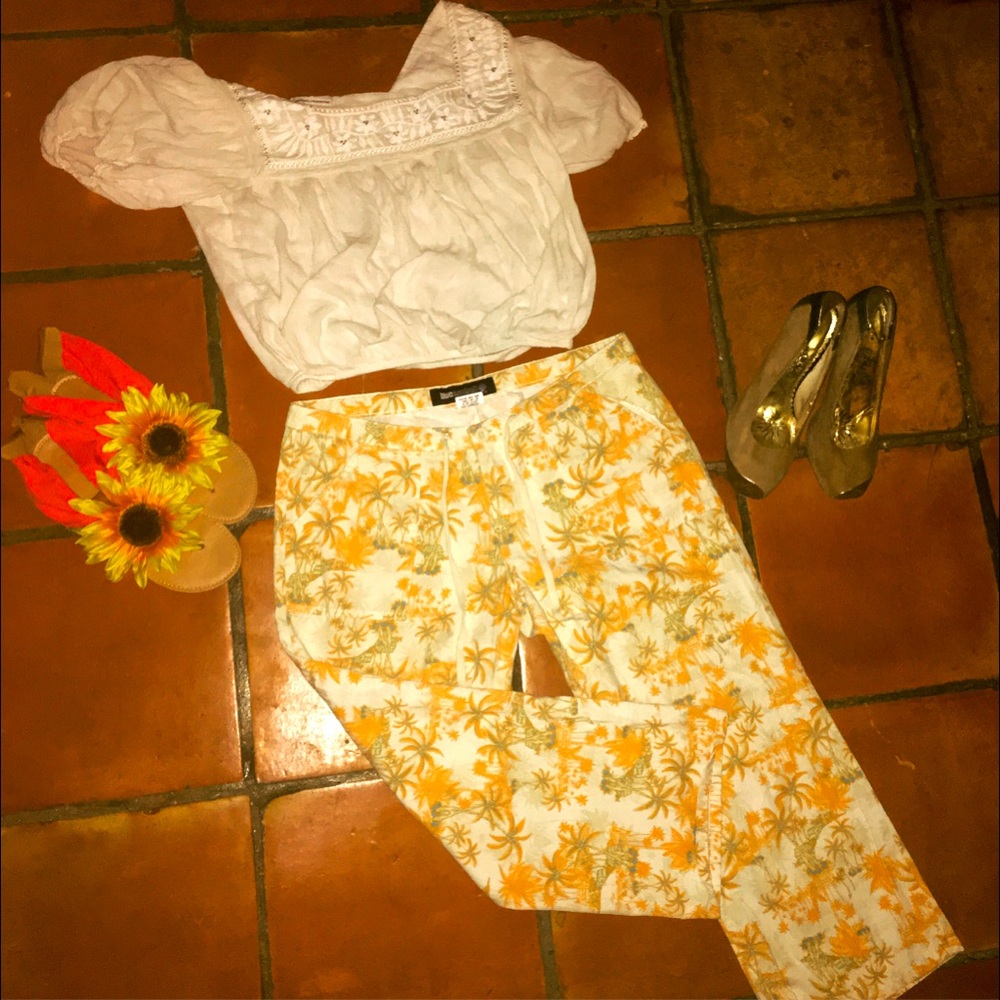 Orange tropical outfit
